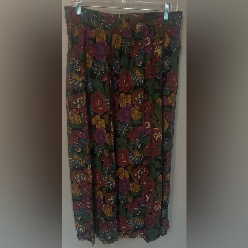 NWOT JH Collectibles Multicolor Floral Design Midi Skirt